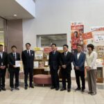 図書館本寄贈式